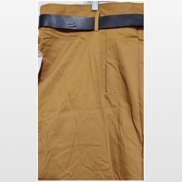 New Earth Tone Mid-rise Tapered Leg Ankle Plus Pants - Picture 10 of 16